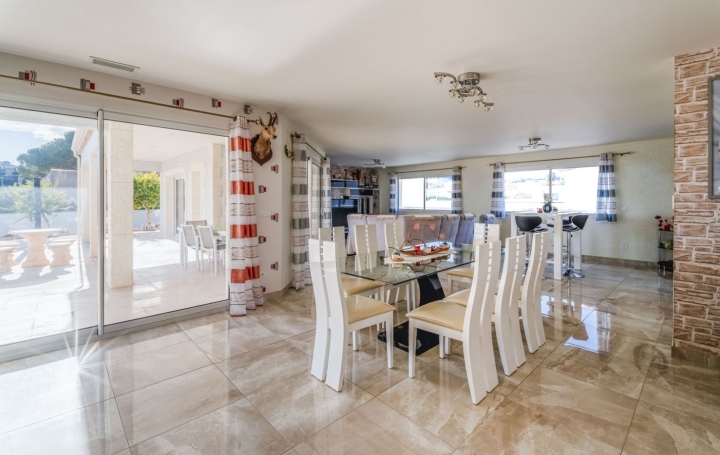 Villa FONTES (34320)  203 m2 629 900 € 