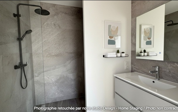 Villa BESSAN (34550)  163 m2 525 000 € 