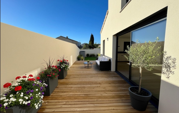 Villa BESSAN (34550)  97 m2 389 000 € 