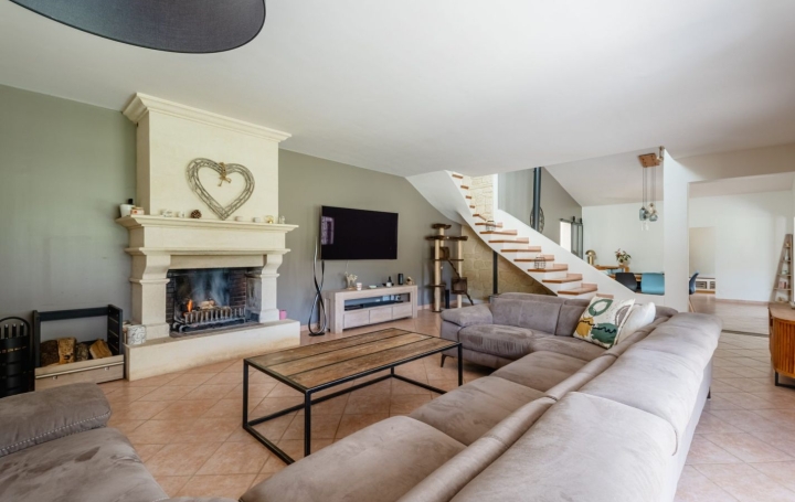 Villa BEZIERS (34500)  335 m2 940 000 € 