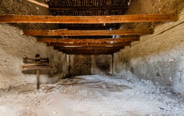 Maison MONTBLANC (34290)  340 m2 189 000 € 