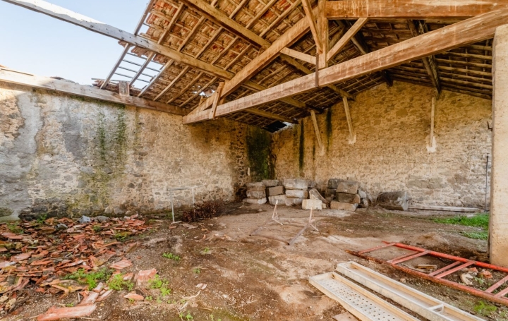 Maison MONTBLANC (34290)  440 m2 139 900 € 