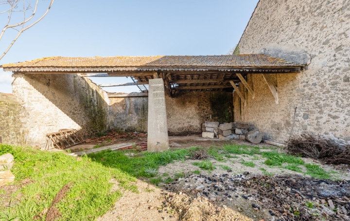 Maison MONTBLANC (34290)  440 m2 139 900 € 