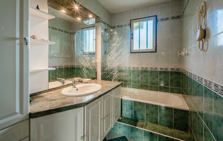 Maison PAULHAN (34230)  81 m2 283 550 € 