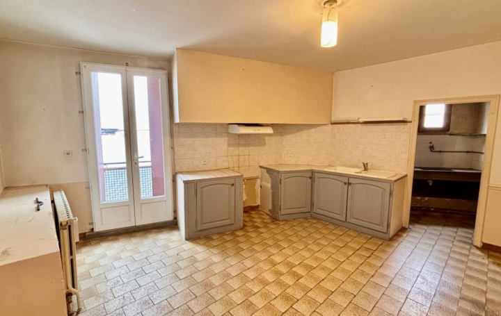 Maison de village BESSAN (34550)  190 m2 275 000 € 