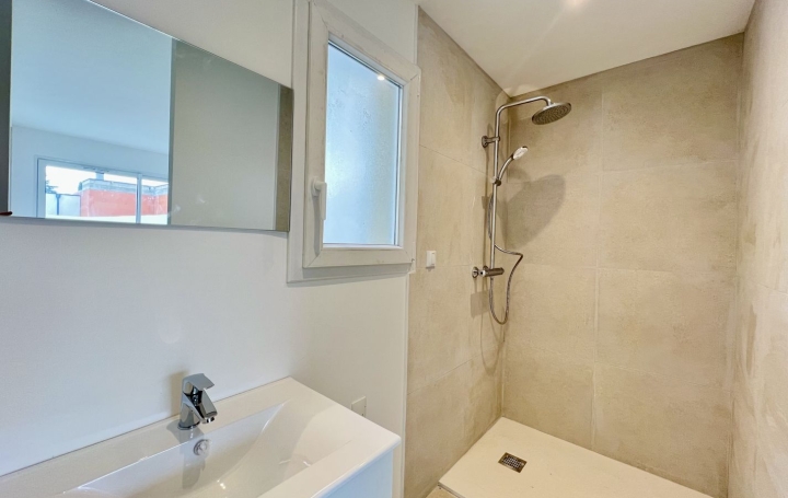 Villa VIAS (34450)  92 m2 295 000 € 