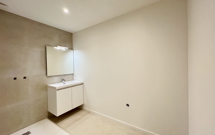 Villa VIAS (34450)  92 m2 295 000 € 