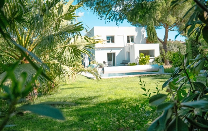 Villa LEZIGNAN-LA-CEBE (34120)  182 m2 525 000 € 