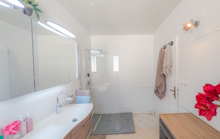 Villa MARGON (34320)  120 m2 405 000 € 