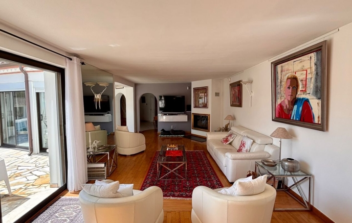 Maison BESSAN (34550)  230 m2 699 000 € 