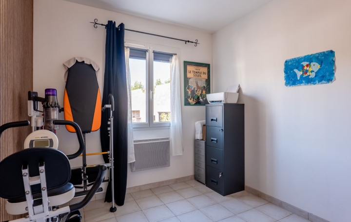 Maison LEZIGNAN-LA-CEBE (34120)  101 m2 336 000 € 