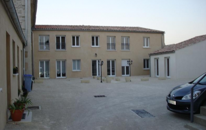 Réseau Immo-diffusion : Appartement P4  LA ROUVIERE  90 m2 610 € 