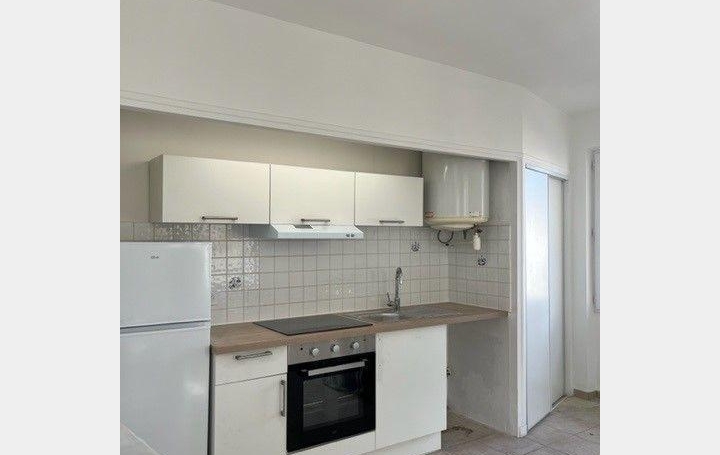 Appartement NIMES (30900) 43 m<sup>2</sup> 550 € 
