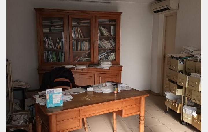 Local d'activité NIMES (30900)  43 m2 660 € 