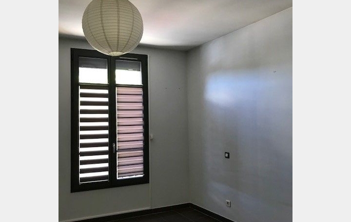 2 Pièces NIMES (30900)  59 m2 596 € 
