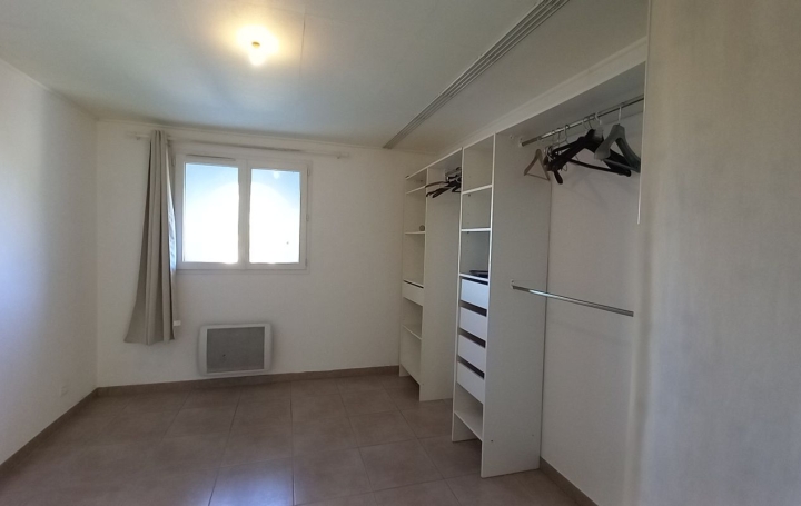 3 Pièces NIMES (30900)  62 m2 975 € 