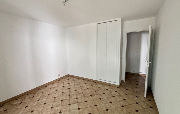 2 Pièces NIMES (30900)  41 m2 611 € 