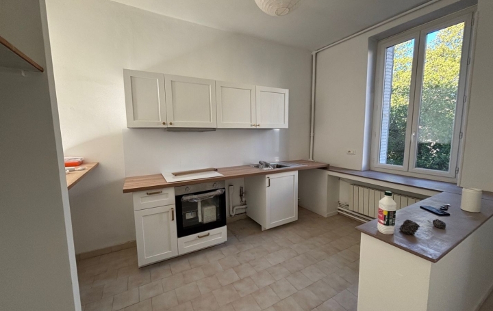 Maison / Villa NIMES (30900) 0 m<sup>2</sup> 830 € 