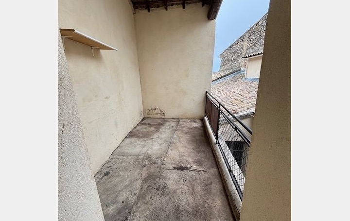 4 Pièces BAGNOLS-SUR-CEZE (30200)  107 m2 615 € 