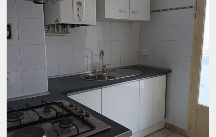 Appartement NIMES (30900) 64 m<sup>2</sup> 651 € 