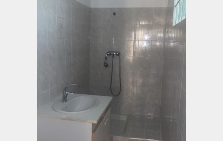 2 Pièces MILHAUD (30540)  38 m2 595 € 