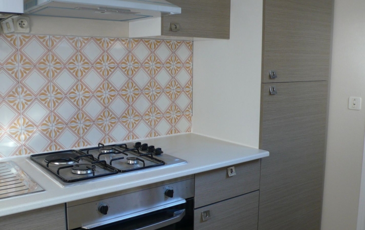 Appartement NIMES (30900) 40 m<sup>2</sup> 466 € 