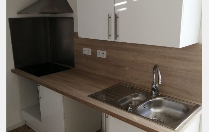 Appartement NIMES (30900) 62 m<sup>2</sup> 661 € 