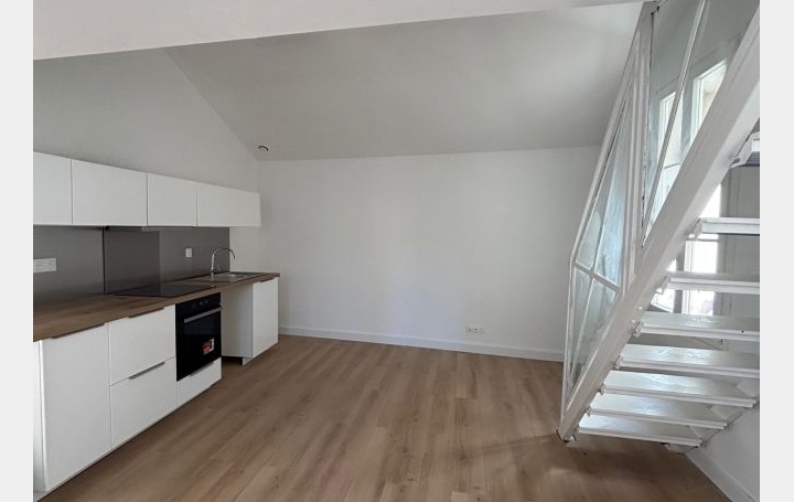 3 Pièces NIMES (30000)  59 m2 756 € 