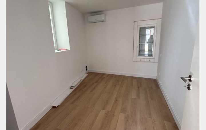3 Pièces NIMES (30000)  59 m2 756 € 