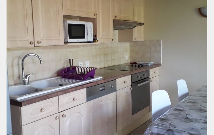 Maison MILHAUD (30540)  50 m2 852 € 