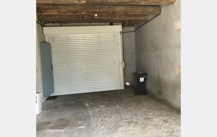 Maison MILHAUD (30540)  50 m2 852 € 