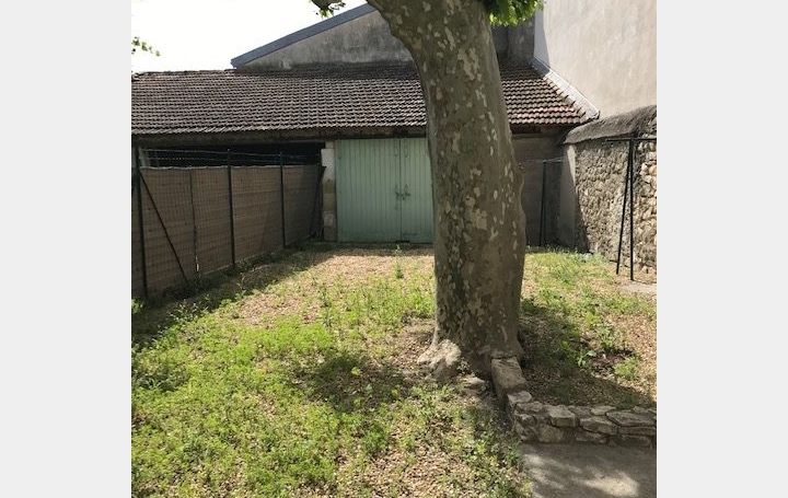 Maison MILHAUD (30540)  50 m2 852 € 