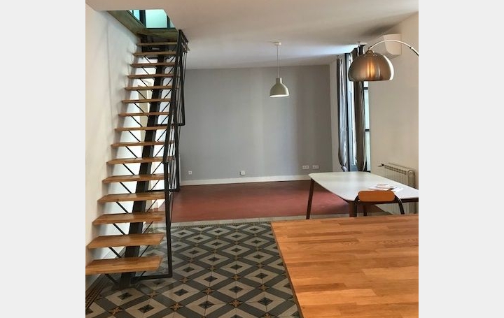 4 Pièces NIMES (30000)  92 m2 1 101 € 