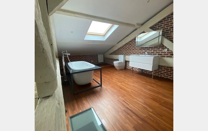 4 Pièces NIMES (30000)  92 m2 1 101 € 