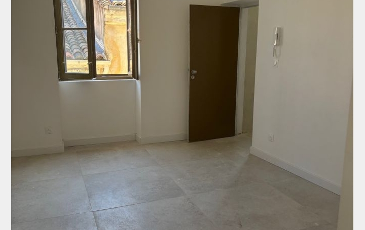 2 Pièces NIMES (30900)  38 m2 620 € 