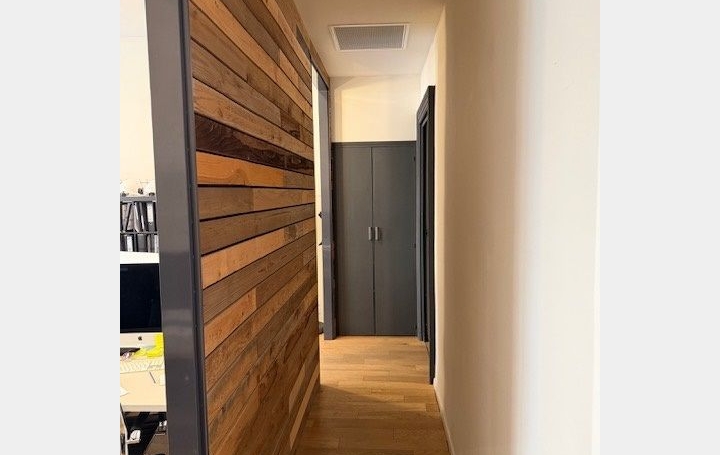 Local d'activité NIMES (30900)  78 m2 1 600 € 