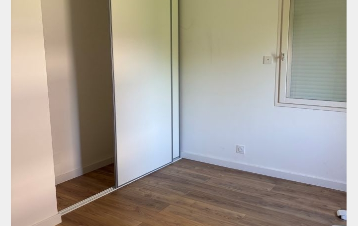 Maison NIMES (30000)  118 m2 1 400 € 