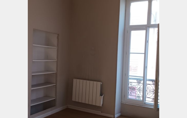 3 Pièces NIMES (30900)  44 m2 620 € 