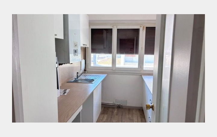 5 Pièces NIMES (30000)  100 m2 1 200 € 