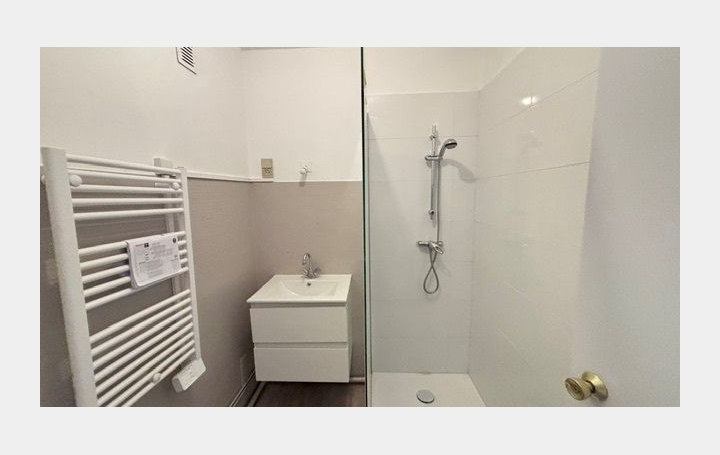 5 Pièces NIMES (30000)  100 m2 1 200 € 