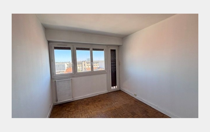 5 Pièces NIMES (30000)  100 m2 1 200 € 