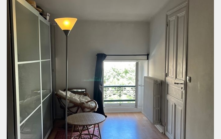 4 Pièces NIMES (30900)  120 m2 930 € 