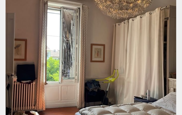 4 Pièces NIMES (30900)  120 m2 930 € 