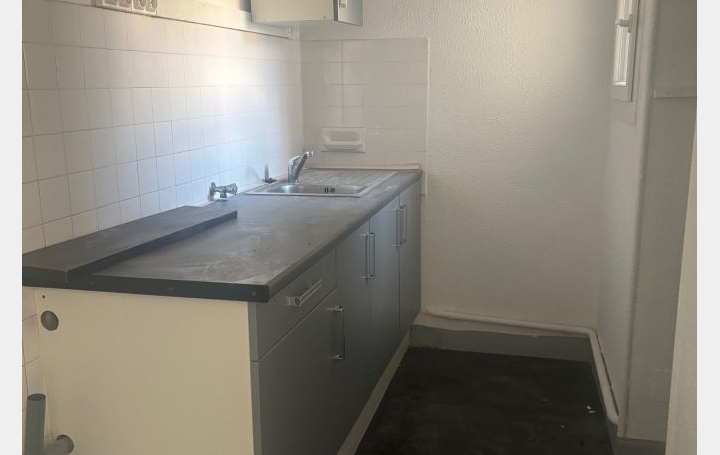 Appartement NIMES (30900) 50 m<sup>2</sup> 590 € 