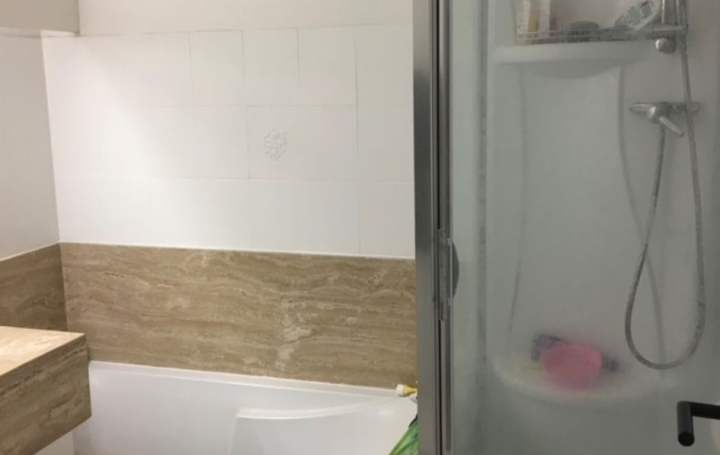 4 Pièces NIMES (30900)  96 m2 1 180 € 