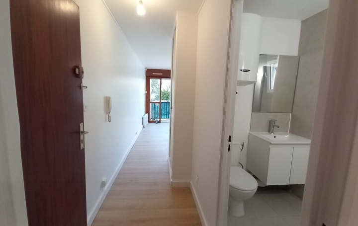 2 Pièces NIMES (30000)  32 m2 540 € 