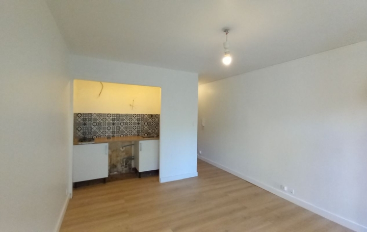 2 Pièces NIMES (30000)  32 m2 540 € 