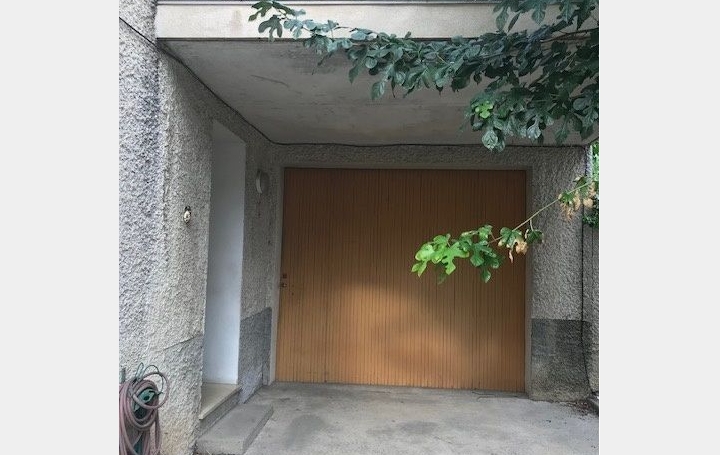 Maison NIMES (30900)  73 m2 1 019 € 