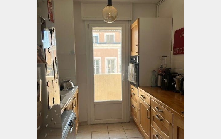 Autre NIMES (30000)  73 m2 193 000 € 