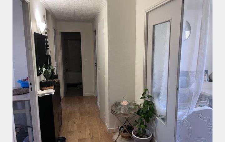 3 Pièces NIMES (30000)  55 m2 63 000 € 